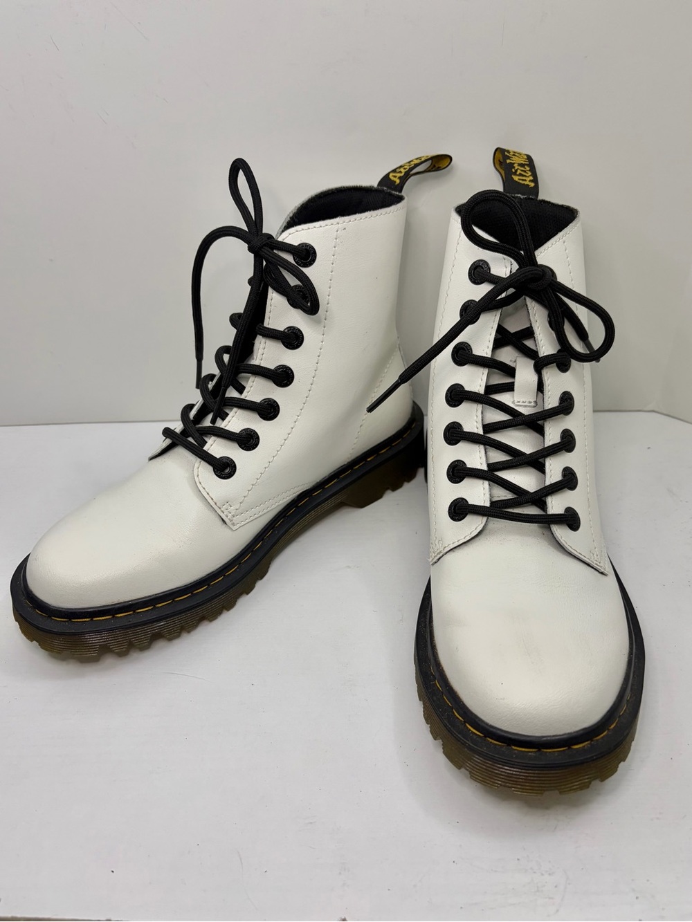 Dr. Martens Luana White Leather Lace-Up Combat Boots size 7